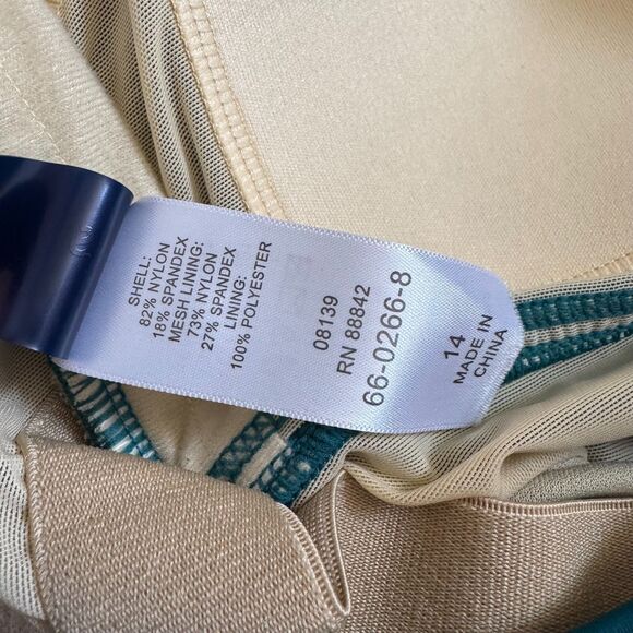 Swimsuits For All shirred sweetheart green one piece women’s 14 slimming pool - Picture 9 of 9